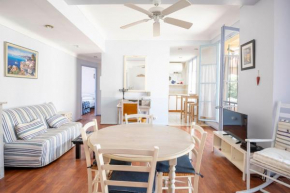 Charming 2P air conditioned apartment close to sea,transportation & amenities